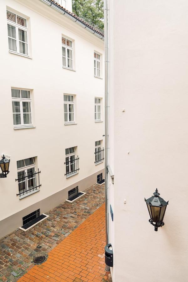 Morrison Apartment/15 Guests/7Bedrooms/Riga Old Town Exterior photo