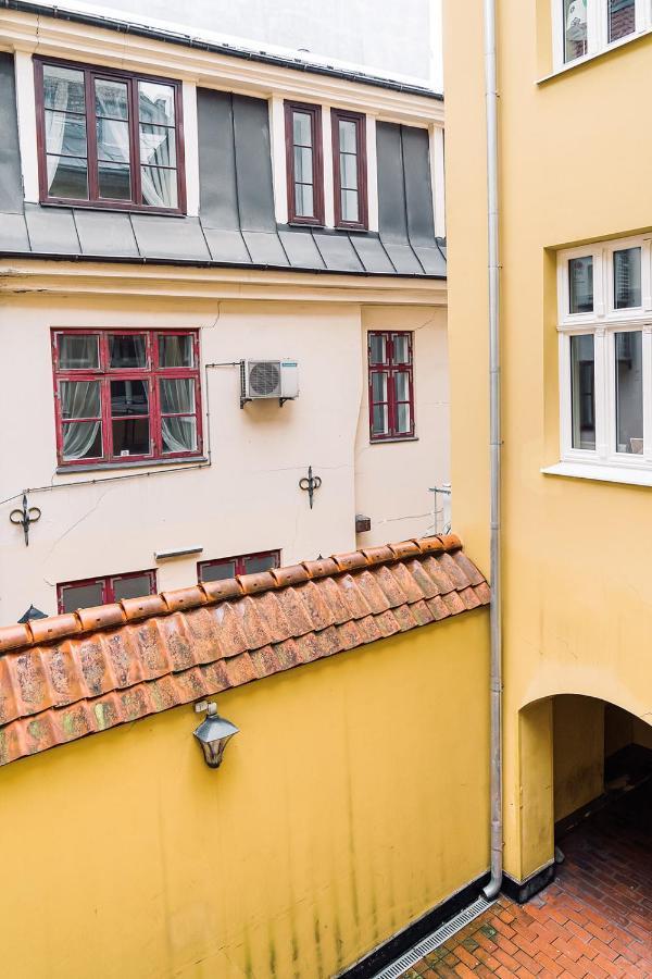 Morrison Apartment/15 Guests/7Bedrooms/Riga Old Town Exterior photo