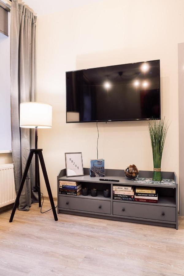 Morrison Apartment/15 Guests/7Bedrooms/Riga Old Town Exterior photo